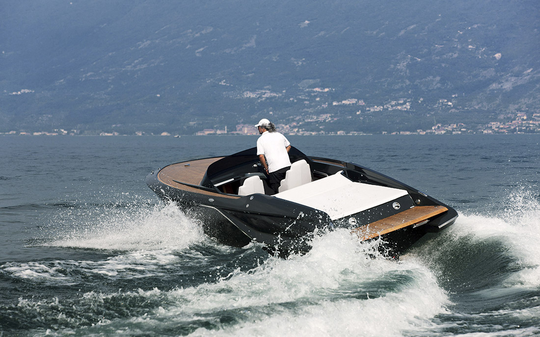 Frauscher 858 Fantom: доступен к поставке Frauscher 858 Fantom: доступен к поставке