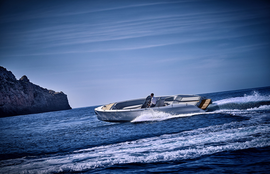 858 Fantom Air